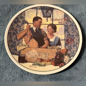 Norman Rockwell Mother’s Day 1993 collection plate men, women collectible decor